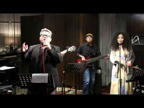 Indra Aziz ft. Artidewi - End of the Road @ Mostly Jazz 11/02/12 [HD]