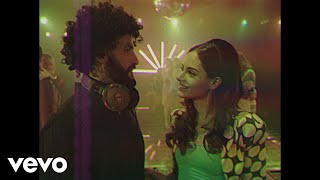 Te Sigo Amando Music Video