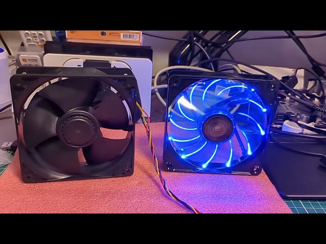 Vídeo relacionado con AABCOOLING Super Silent R8 - Un Silencioso y Muy Efectivo Ventilador 80mm con Adaptador de Bajo Ruido, Fan PC, Ventilador 12V Coche, Ventilador de Portatil, 33-25 m3/h, 1600-1200 RPM 8,9 dB (A)