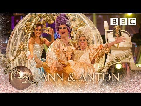 Ann Widdecombe & Anton Du Beke American Smooth to 'Sisters' - BBC Strictly 2018