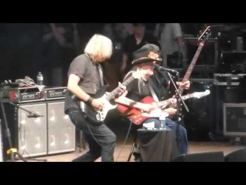 Johnny Winter leaves the stage for the last time