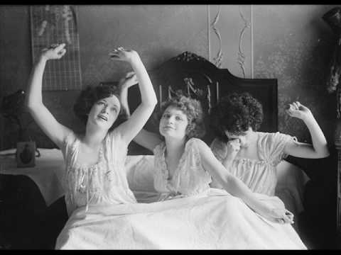 Brox Sisters - Red hot mama