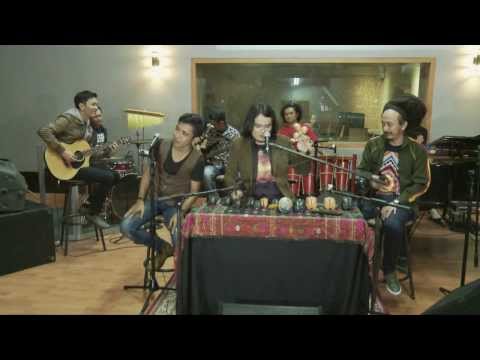 download lagu mp3 mp4 Viky Sianipar Pulo Samosir feat Ras Muhamad Alsant Nababan, download mp3 Viky Sianipar Pulo Samosir feat Ras Muhamad Alsant Nababan free download, download mp3 Viky Sianipar Pulo Samosir feat Ras Muhamad Alsant Nababan