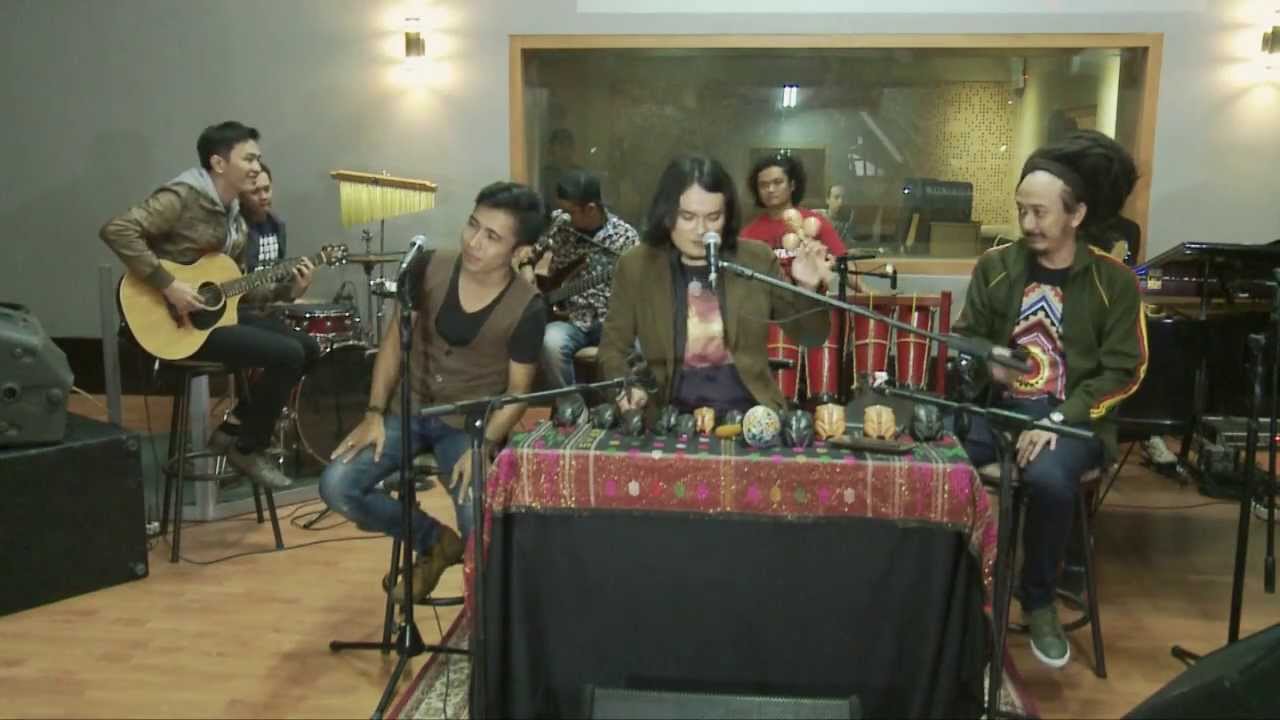 Pulo Samosir - Viky Sianipar feat. Alsant and Ras Muhammad Pulo Samosir - Viky Sianipar feat. Alsant and Ras Muhammad