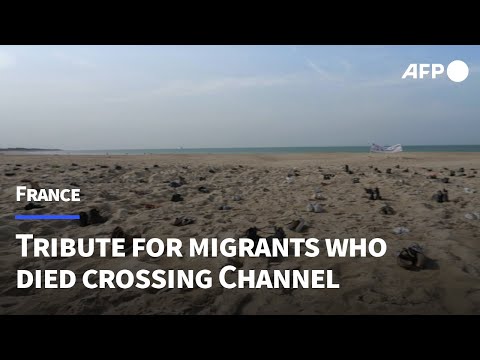 Tribute held on Calais beach to migrants who died crossing English Channel | AFP