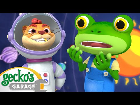 Gecko VS Weasel Space Race 🚀 Gecko's Garage | Trucks For Children | Cartoons For Kids