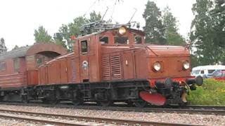 preview picture of video 'Historic Trains to Classic Car Week @ Rättvik, Sweden - August 2011'