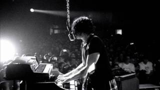 The White Stripes - I Want To Be The Boy, Death Letter. Paris 2004. 3/9