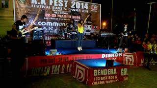 Download lagu LITTLE ANGLE TELANJANGI DUNIA ( COVER ) mp3 Download lagu LITTLE ANGLE TELANJANGI DUNIA ( COVER ) mp3