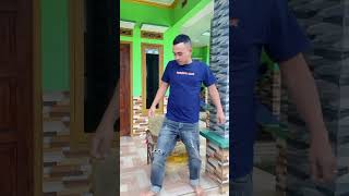 Download lagu Siapa yang ngambil ya.. aku jadi bingung sekali #comedy #funnyvideo #Humor#couple mp3