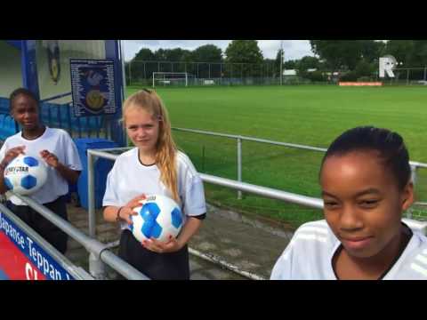 Media op bezoek bij de meiden van Pelikaan