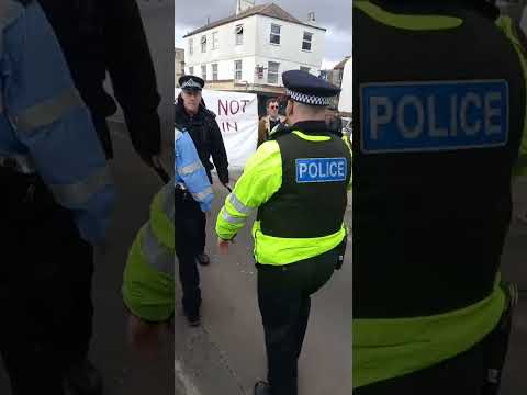 there was blows exchanged with some lefties 🧐💪🇬🇧