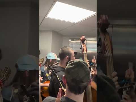 I jammed with Billy Strings last night! Jarrod Walker, Christian Ward, Nate Leath, Rushadicus + me