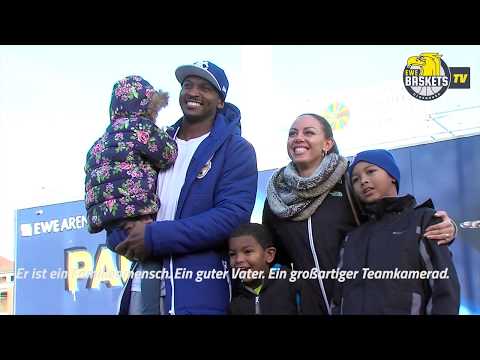 Club DNA - die 2. Staffel, Folge 1: Einer von uns...