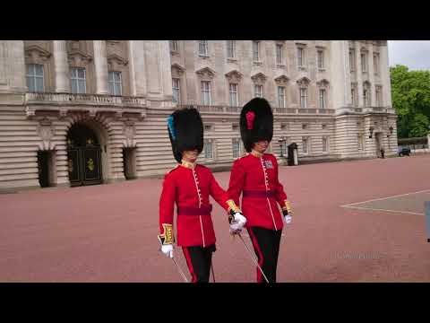 Buckingham Palace - Changing of the Guard (Full Version) [4K]