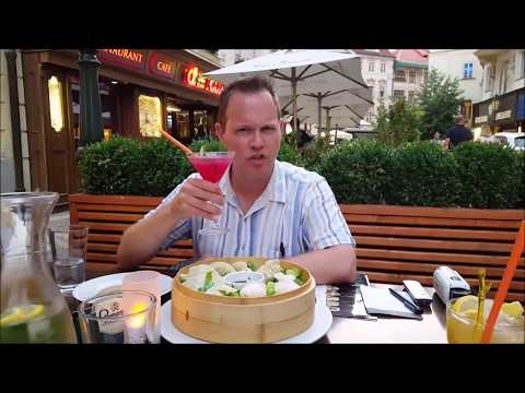 na cor rosa em Praga (Matt, Take Me to Europe.com)