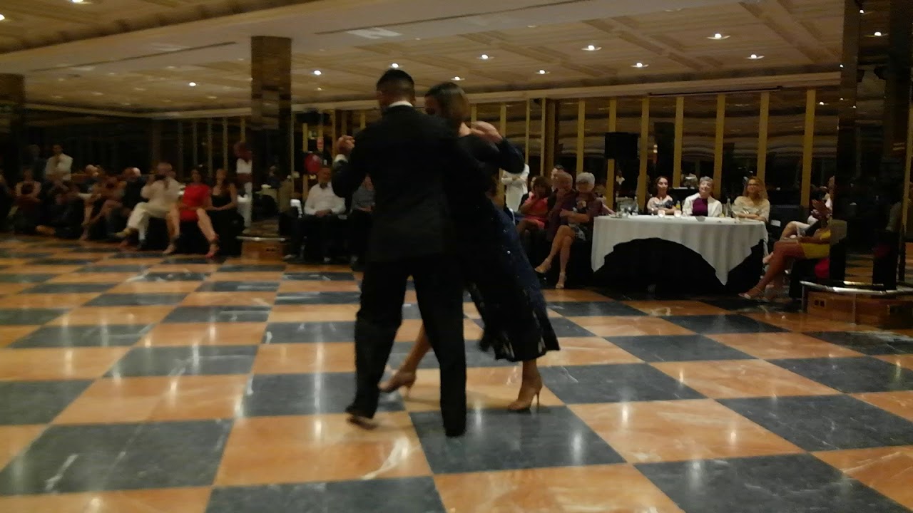 Virginia Pandolfi y Jonatan Aguero, "Ríe payaso" con la orquesta Hyperion Ensemble