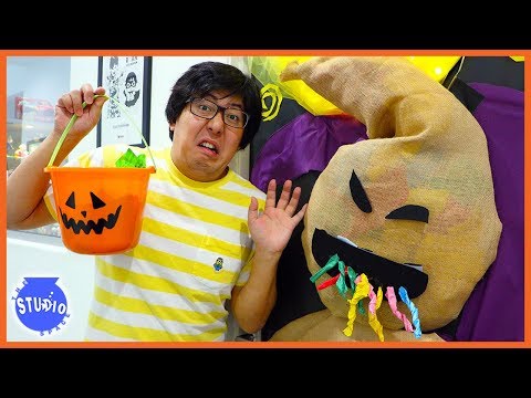 Halloween DISNEY VILLAIN Scary Door Decorating Challenge!!!