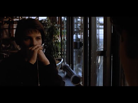 THREE COLORS: BLUE Juliette Binoche dir. Kieślowski [SUBTITLES in CC] SCENE