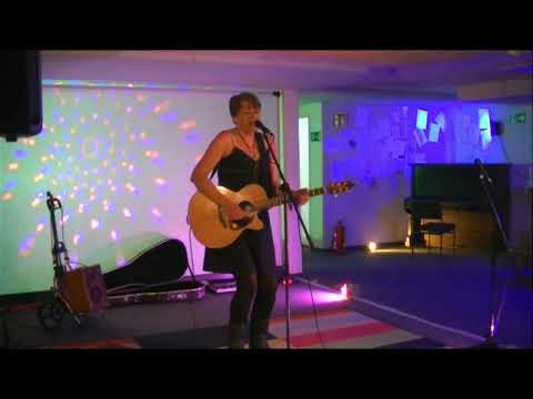 A thousand yellow daisies