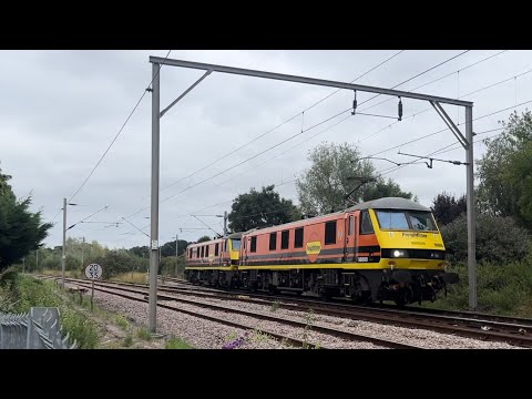 Freightliner 90009 and 90014 work 0Z91 and 0Z93 at Colchester and Alresford