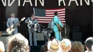 Chris Isaak &quot;Pretty Girls Don&#39;t Cry&quot;