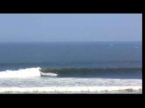 The longest wave in the world. PERU