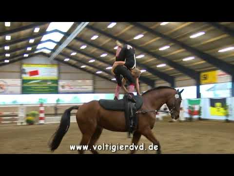 Nadine Langer - Anja Traub - Pas de Deux 01 - Deutscher Voltigierpokal Niebüll 2017