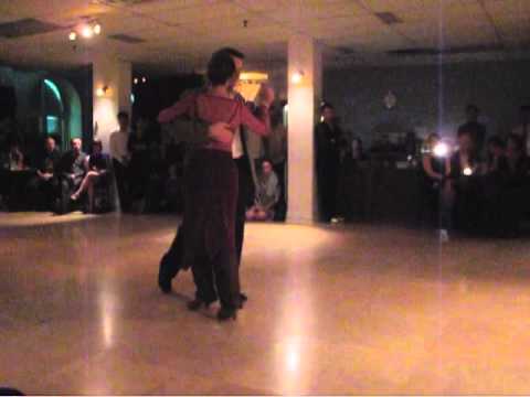 Tomas Howlin et Mireille Painchaud - La vida es corta