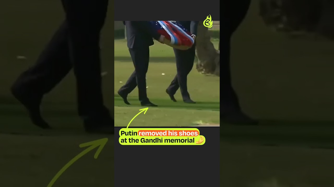 #Putin removed his shoes at the #GandhiMemorial. #briefchaat #putininindia #russiandelegation