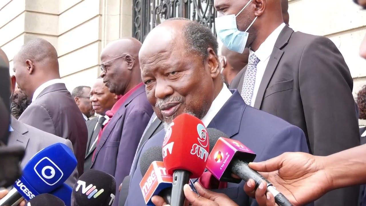 JOAQUIM CHISSANO E RASAQUE MANHIQUE PEDEM SERENIDADE
