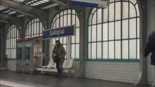 Glimpse Of Paris (Metro - Blue Line)