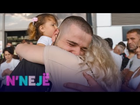 Mërgimtari kthehet pas 6 vjetëve në Kosovë, takon për herë të parë të dashurën