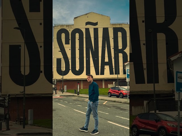 Vídeo relacionado con Athletic Club de Bilbao, Mochila Trolley, Dimensiones de 45 cm, Producto Oficial Athletic Club de Bilbao, Color Rojo y Negro (CyP Brands)