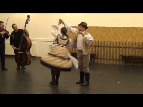 Podpácz Beáta - Kirch Zoltán: Mezőkeszűi táncok