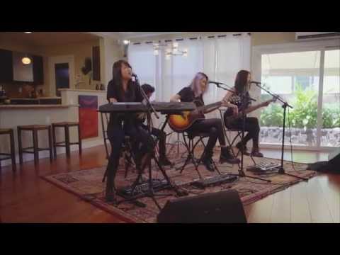 EMKE - Too Late (HiSessions.com Acoustic Live!)