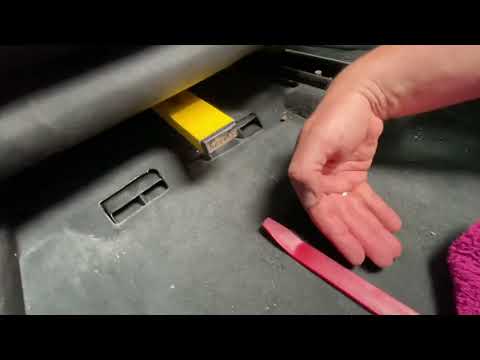 PKW Wasserschaden: KFZ Interieur trocken legen ohne Demontage des Teppichs Audi A4/S4 Anleitung