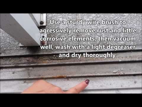 Cleaning Door Track Video – Beacon Windows