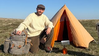Hiking & Wild Camping Using Only VINTAGE GEAR! ⛺️