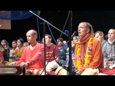 Kirtan Mela 2011 - Maha Mantra 7 - HH Sacinandana Swami