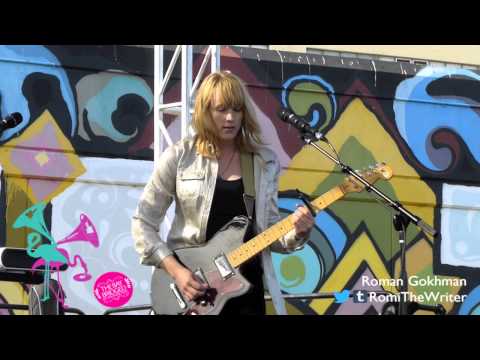 Wye Oak, "Civilian" - 2014 Phono del Sol, San Francisco