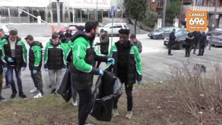 avellino-guanti-alle-mani-spazzini-speciali-a-piazza-kennedy