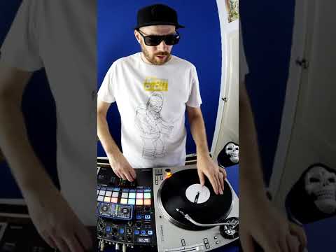 Fong Fong x Mart One - DVS