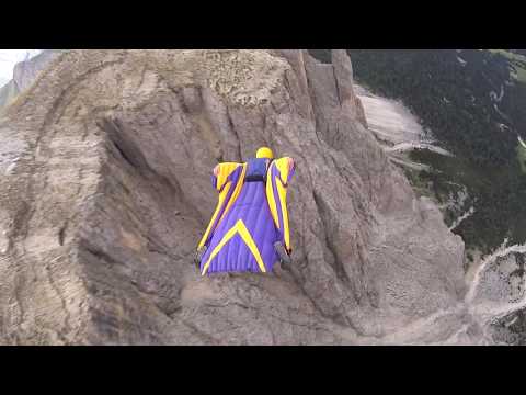 Flying like in Avatar. Alberto Tagliati & Julia Shato.