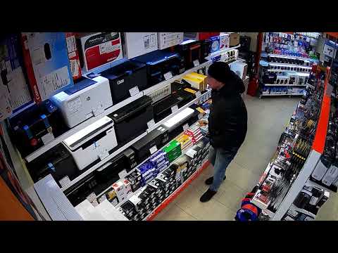 Сотрудники уголовного розыскараскрыли серию краж из магазинов во Владивостоке.