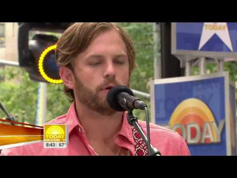 Kings of Leon - Use Somebody (Live The Today Show 2009) (High Quality video) (HD)