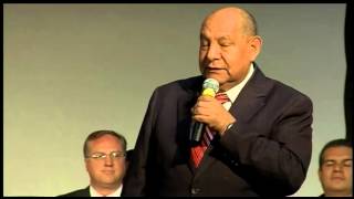 Pastor Alejandro Bullon - Graduacion