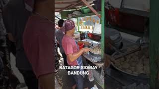 Download lagu Batagor Bandung bumbu kacang Rp 5000 udah porsi ke... mp3