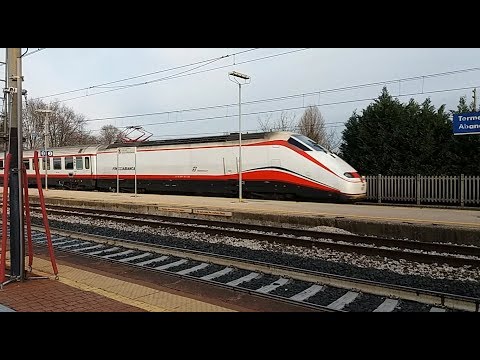 HD - Frecciabianca (FB 8815) Venezia S. Lucia - Lecce in transito a Terme Euganee A.M.