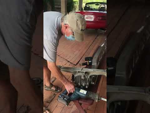 Simple Miata NA differential bushing sleeve removal